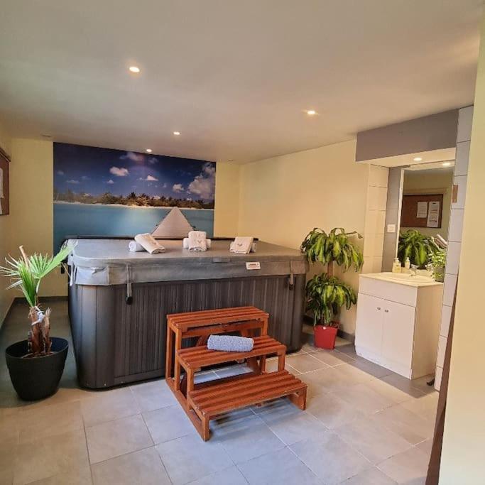 ונטרון Gite Eglantine 2 A 6 Personnes Avec Spa Et Salle De Jeux Dans La Residence מראה חיצוני תמונה