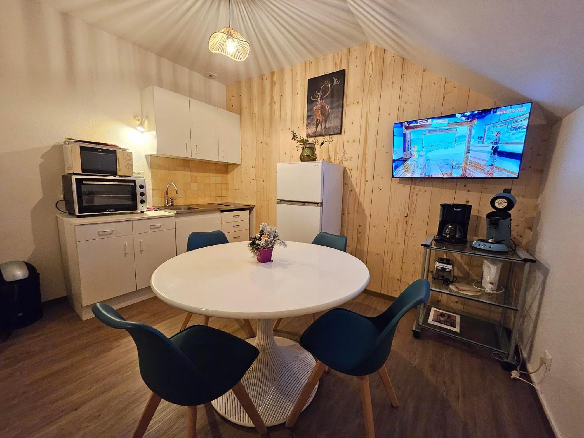 ונטרון Gite Eglantine 2 A 6 Personnes Avec Spa Et Salle De Jeux Dans La Residence מראה חיצוני תמונה