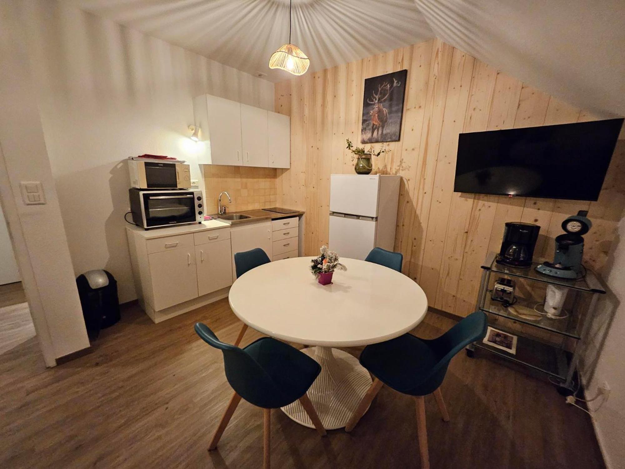 ונטרון Gite Eglantine 2 A 6 Personnes Avec Spa Et Salle De Jeux Dans La Residence מראה חיצוני תמונה